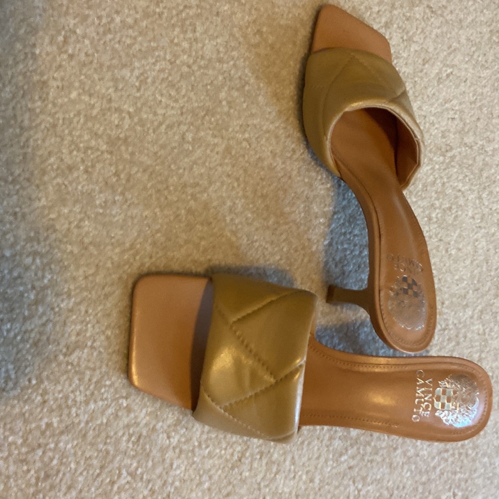Vince camuto slip on shoes.  Stylish!  Can be worn with anything! - Picture 3 of 5